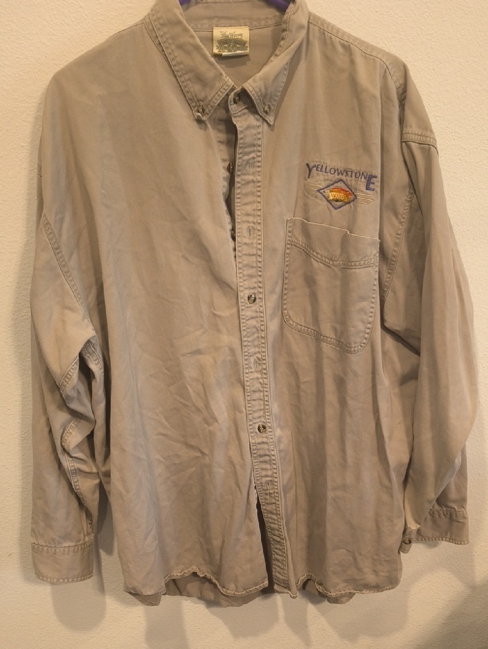 Yellowstone Embroidered  Fly Fishing Lure Tan Casual Button-Down Shirt XL